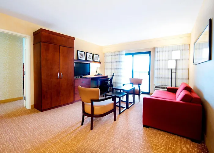 Courtyard By Marriott Mississauga-Airport Corporate Centre West