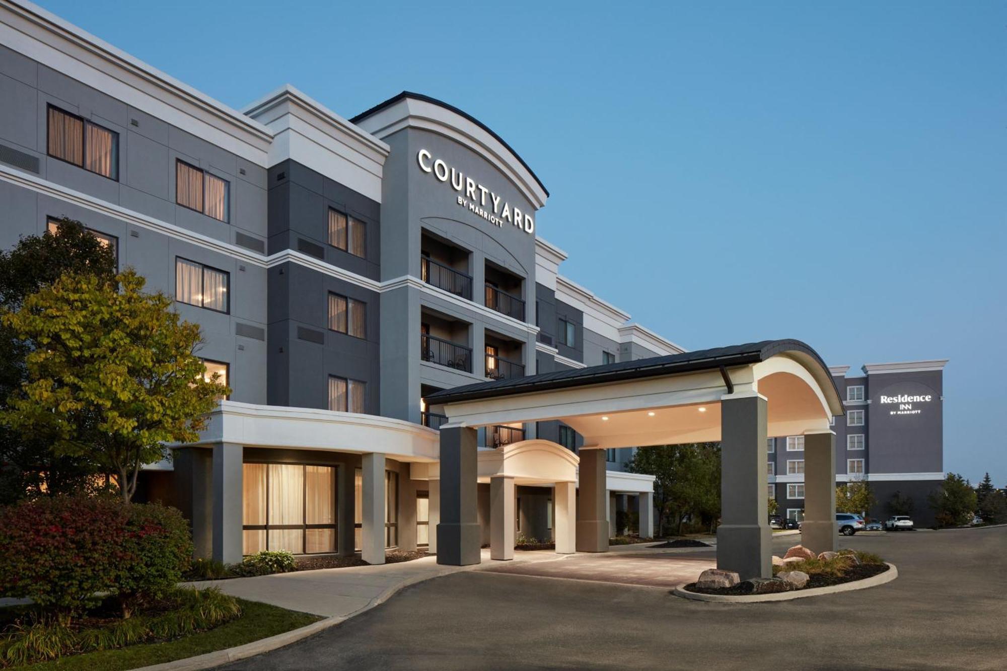 Courtyard By Marriott Mississauga-airport Corporate Centre West 3*
