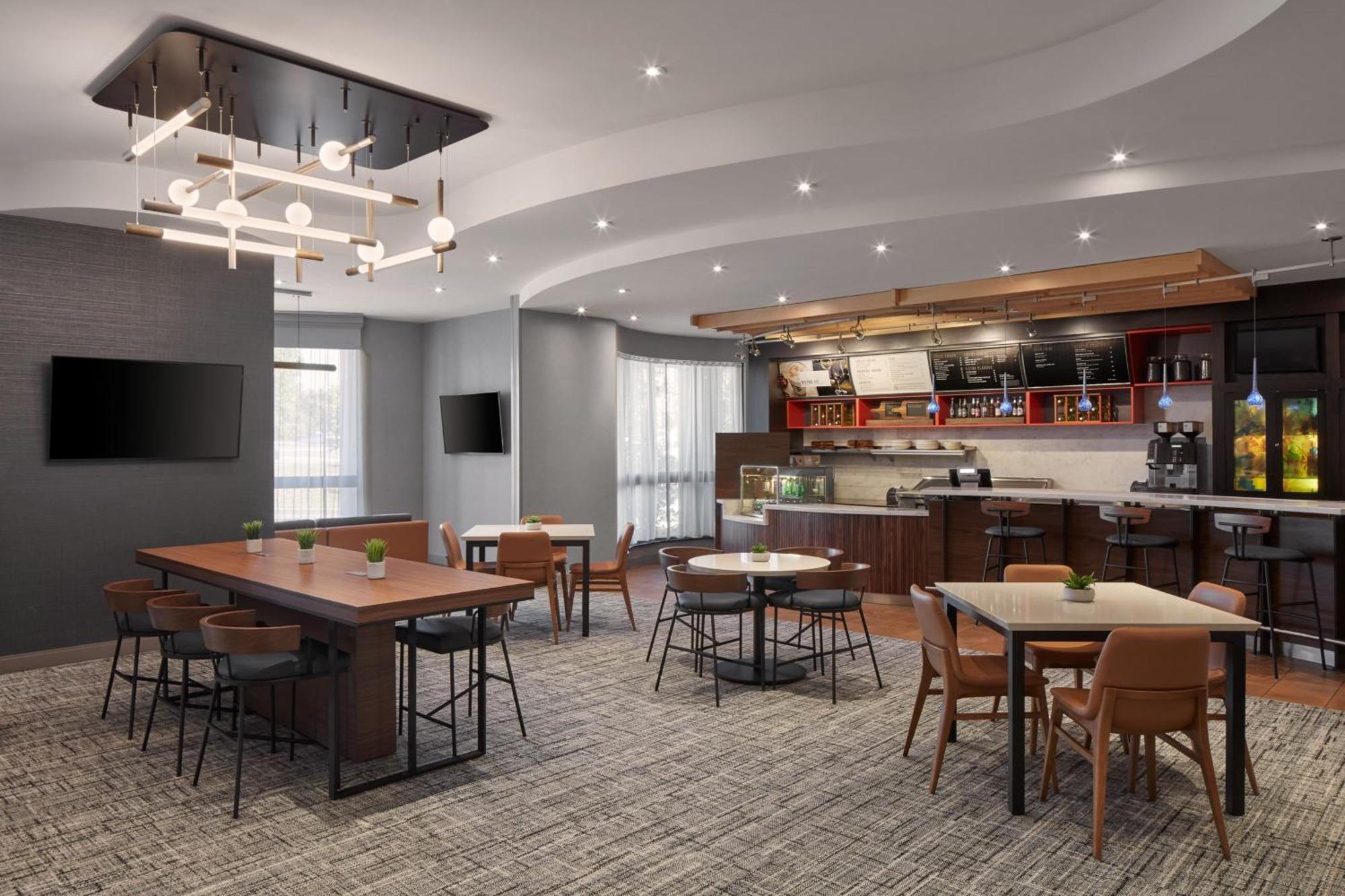 Courtyard By Marriott Mississauga-airport Corporate Centre West Hotel Mississauga
