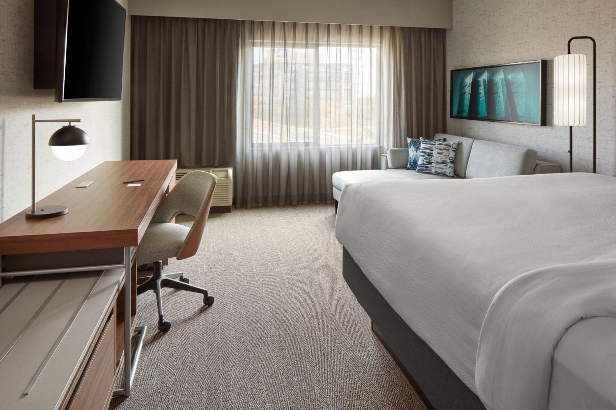 Courtyard By Marriott Mississauga-airport Corporate Centre West Hotel Mississauga