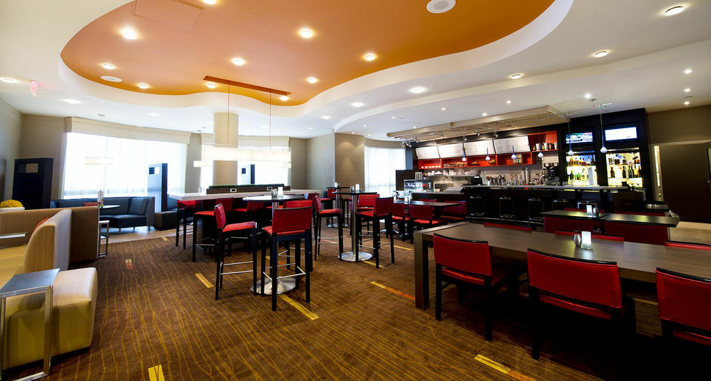 Courtyard By Marriott Mississauga-airport Corporate Centre West Hotel